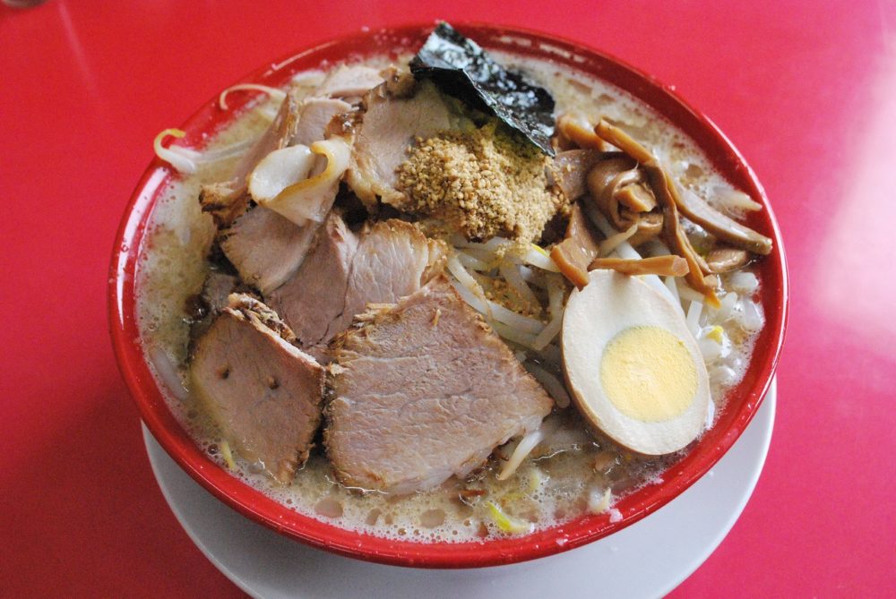 土佐屋　豚骨ラーメン